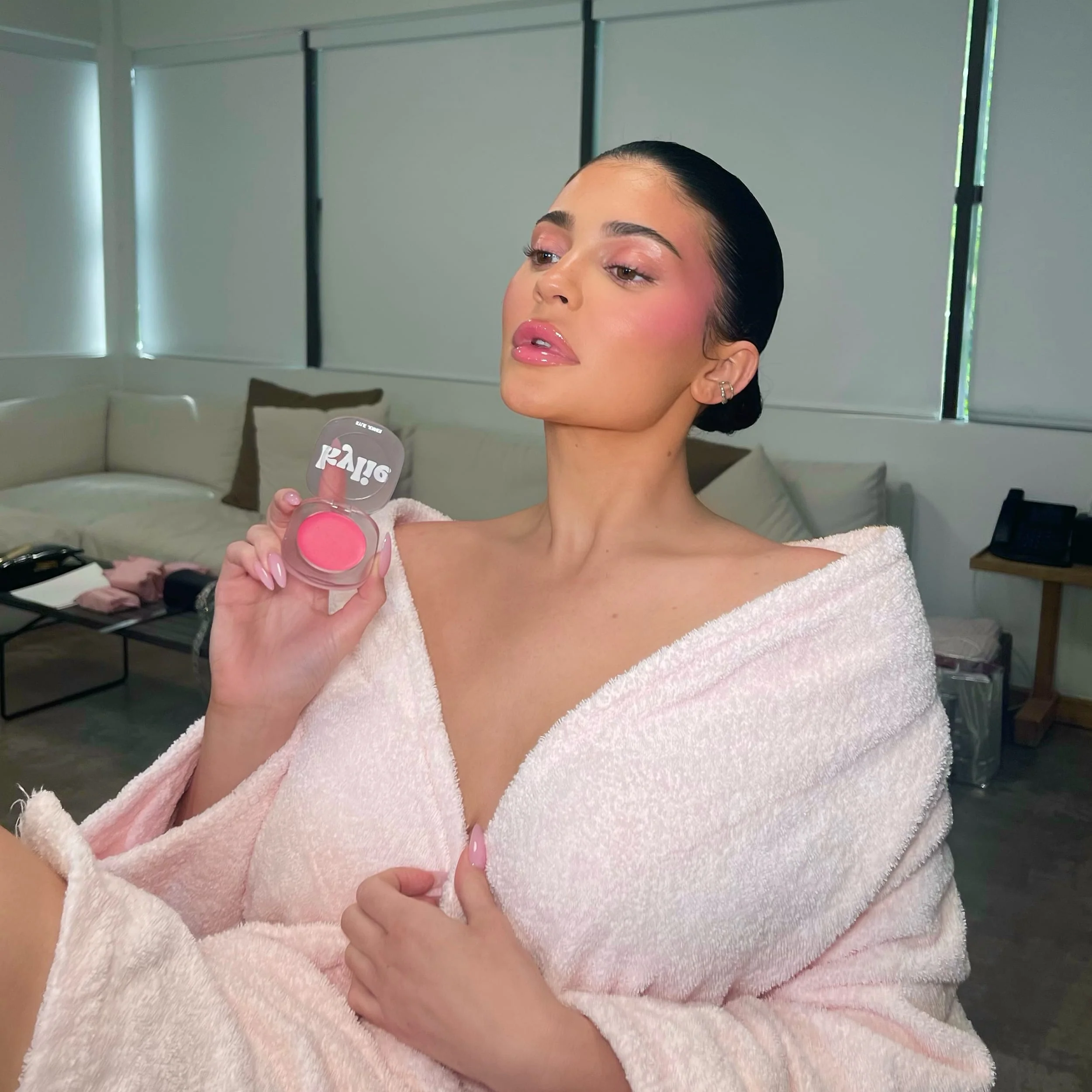 Lip & Cheek Glow Balm - Image 3